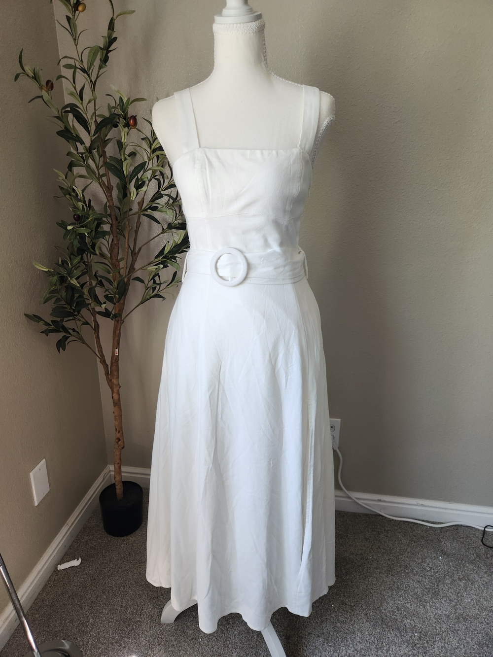 Dress Forum White Square-Neck Sleeveless Maxi Dress with Belt